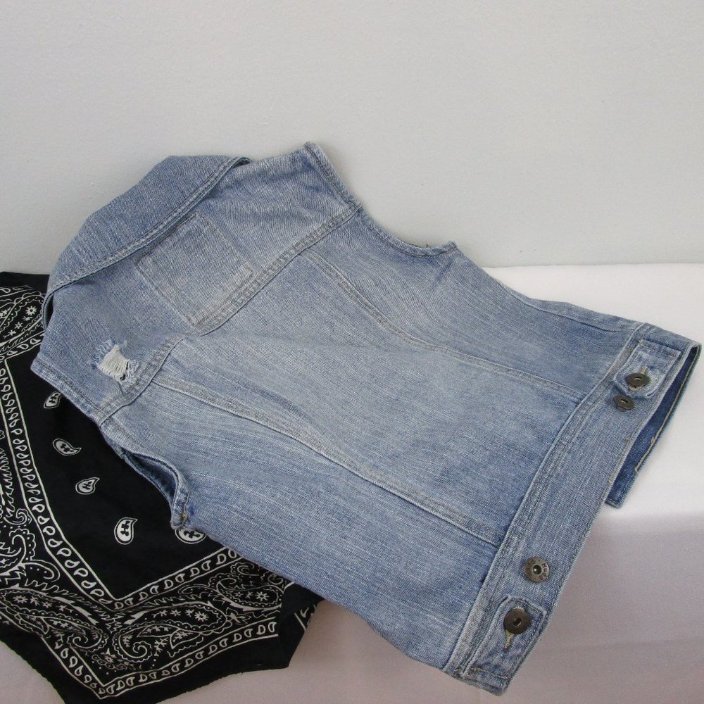 Mudd Distressed Denim Vest - Picture 10 of 14